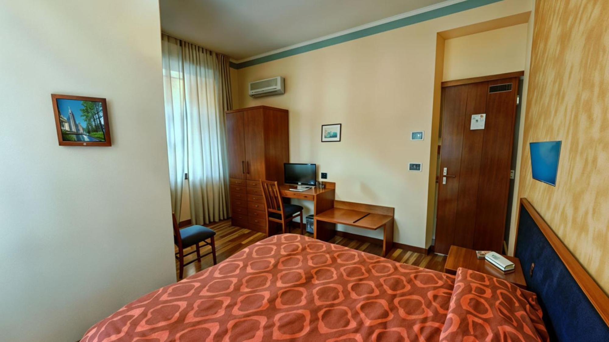 Hotel Nazionale Больсена Экстерьер фото