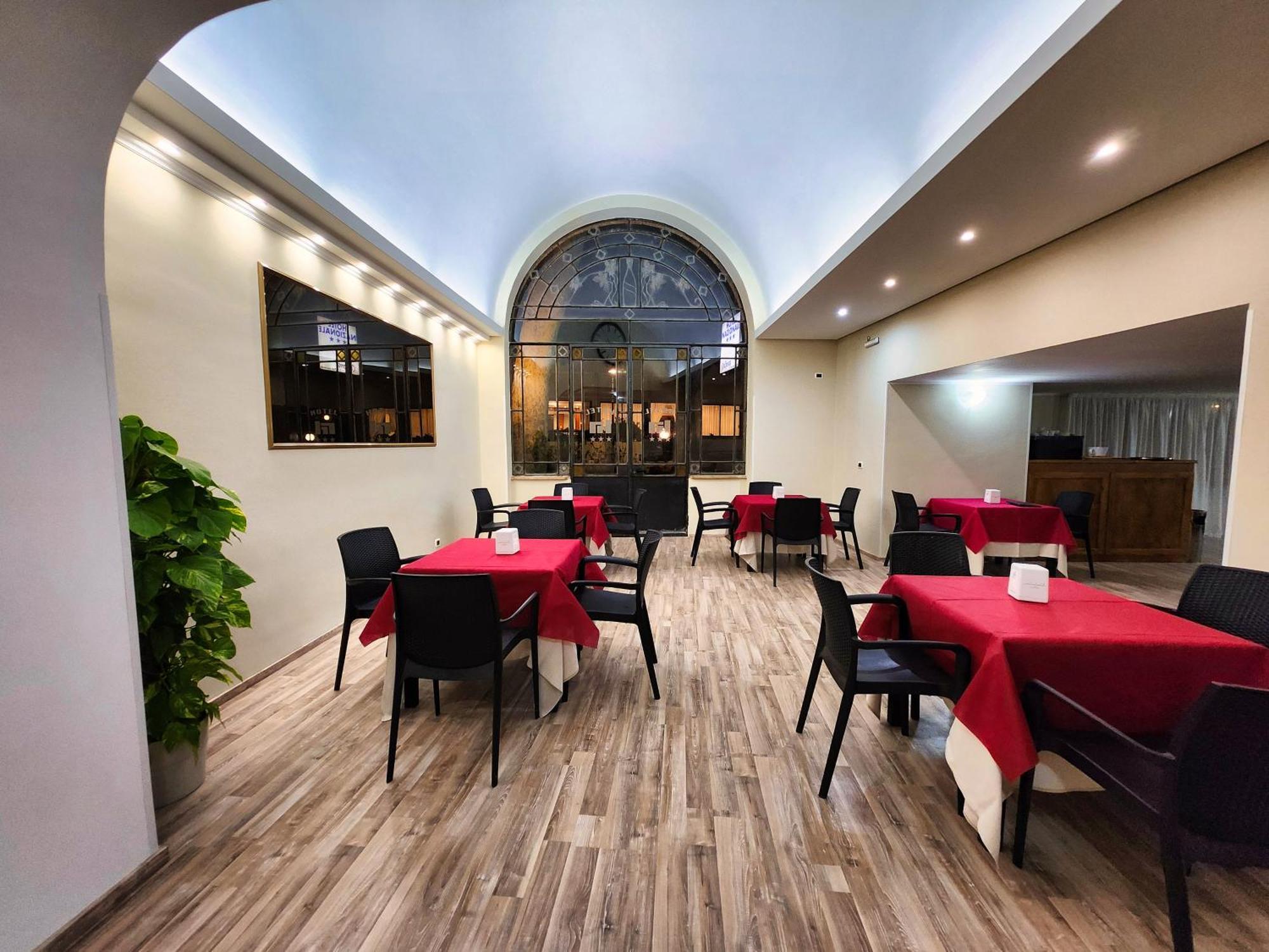 Hotel Nazionale Больсена Экстерьер фото