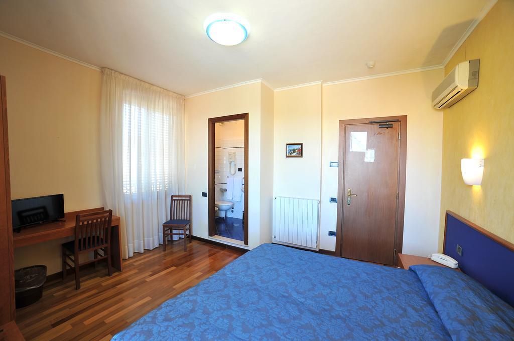 Hotel Nazionale Больсена Экстерьер фото